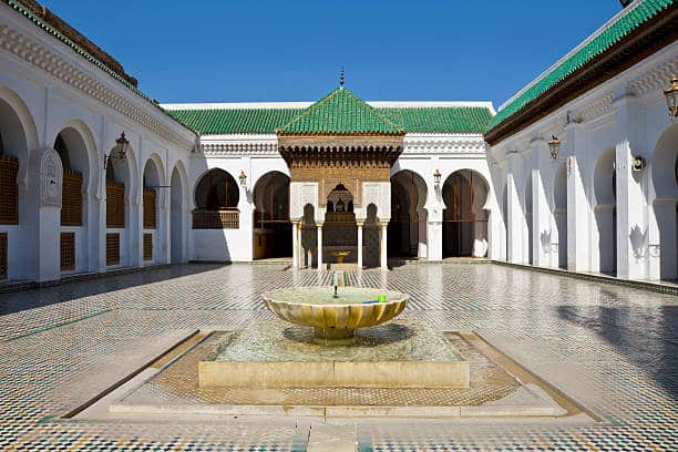 La primera universidad del mundo está en Fez, Marruecos… ¡y fue fundada por una mujer!